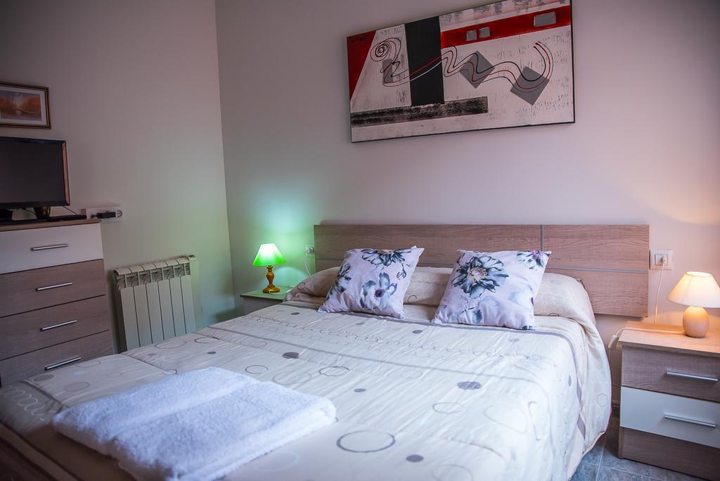Apartamento Rincon Del Salvador 2 Plasencia Eksteriør billede